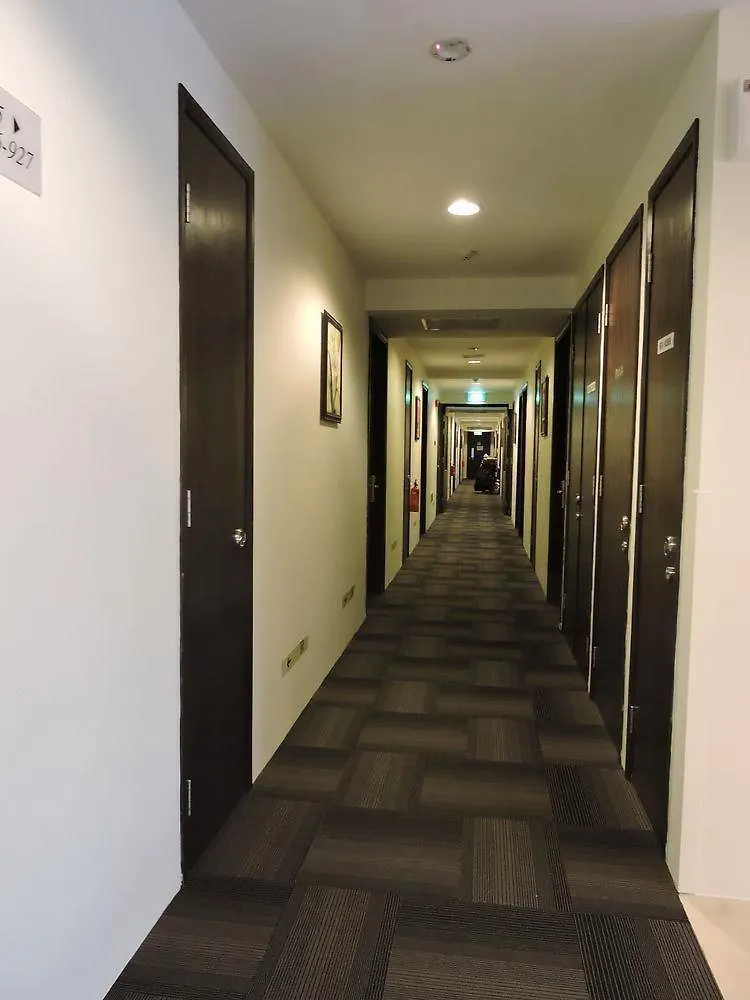 Holiday Inn Express Singapore Serangoon By Ihg 4*,