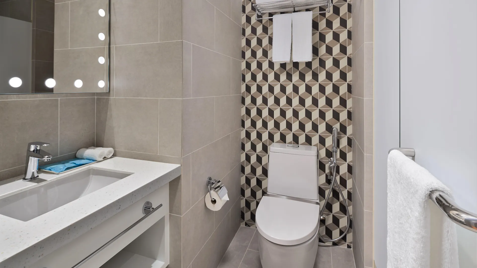 Holiday Inn Express Singapore Serangoon By Ihg 4*,  Σιγκαπούρη