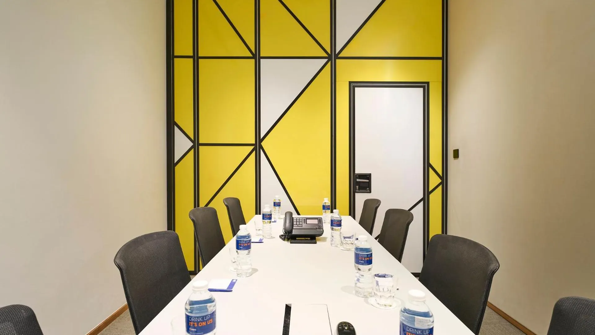 Holiday Inn Express Singapore Serangoon By Ihg Ξενοδοχείο
